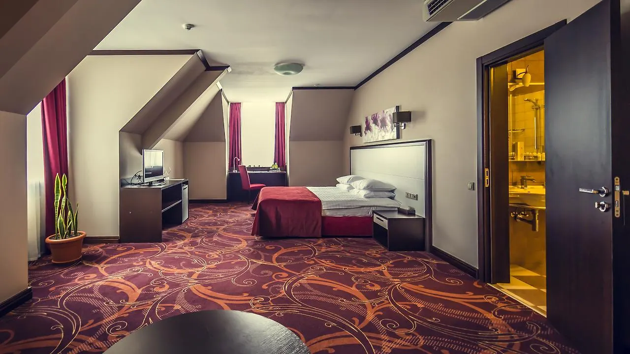 Park-Hotel Golosievo Kyiv Hotel